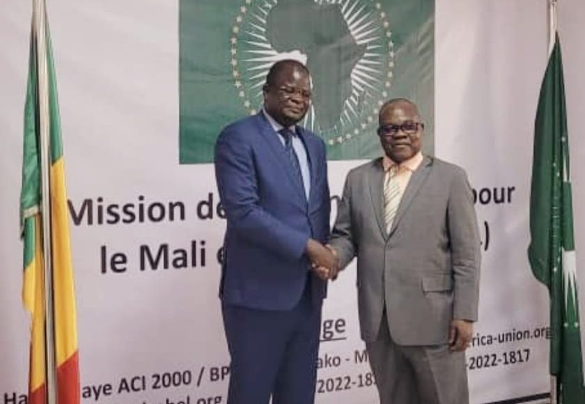 Bamako le 12 décembre 2023: Le Chef par intérim de la MISAHEL reçoit le président de la Commission Nationale Electorale indépendante du Burkina Faso en mission au Mali