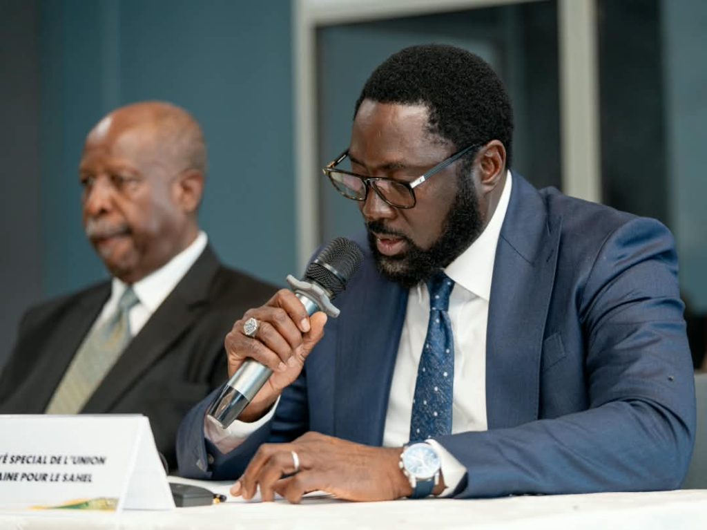 dialogue-cedeao-aes-dakar-soutien-union-africaine-cooperation