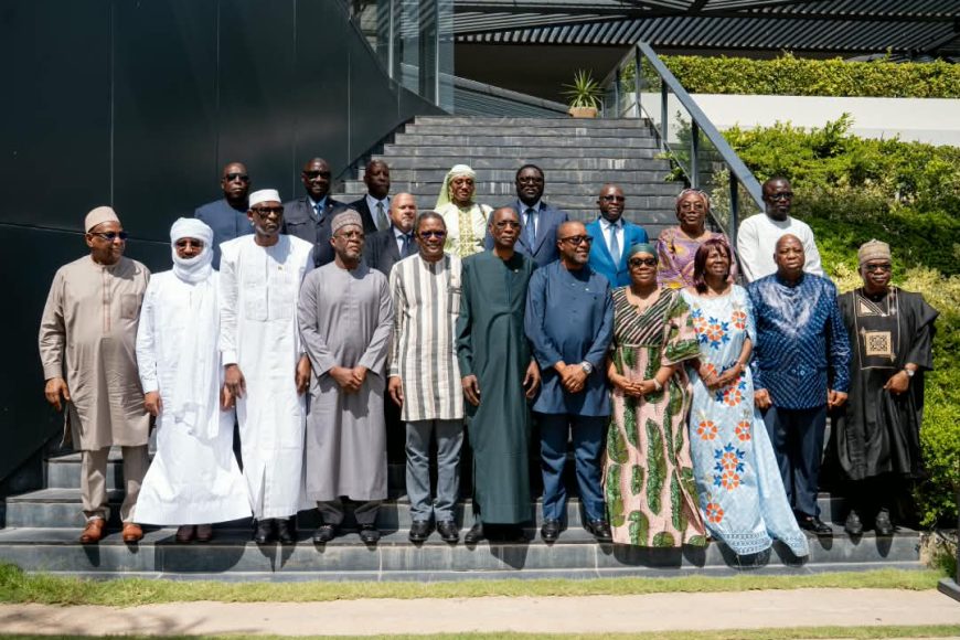 Dialogue CEDEAO – AES à Dakar : S.E. Dr Mamadou TANGARA réaffirme le soutien de l’Union africaine à une coopération fonctionnelle et pragmatique. Dakar, Sénégal – 17 octobre 2026
